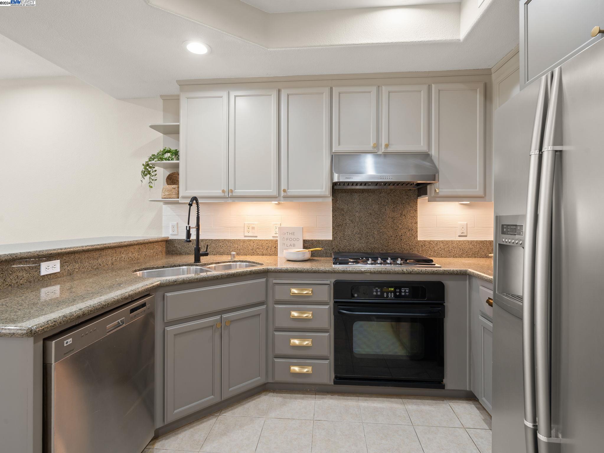 2559 Riparian Ct