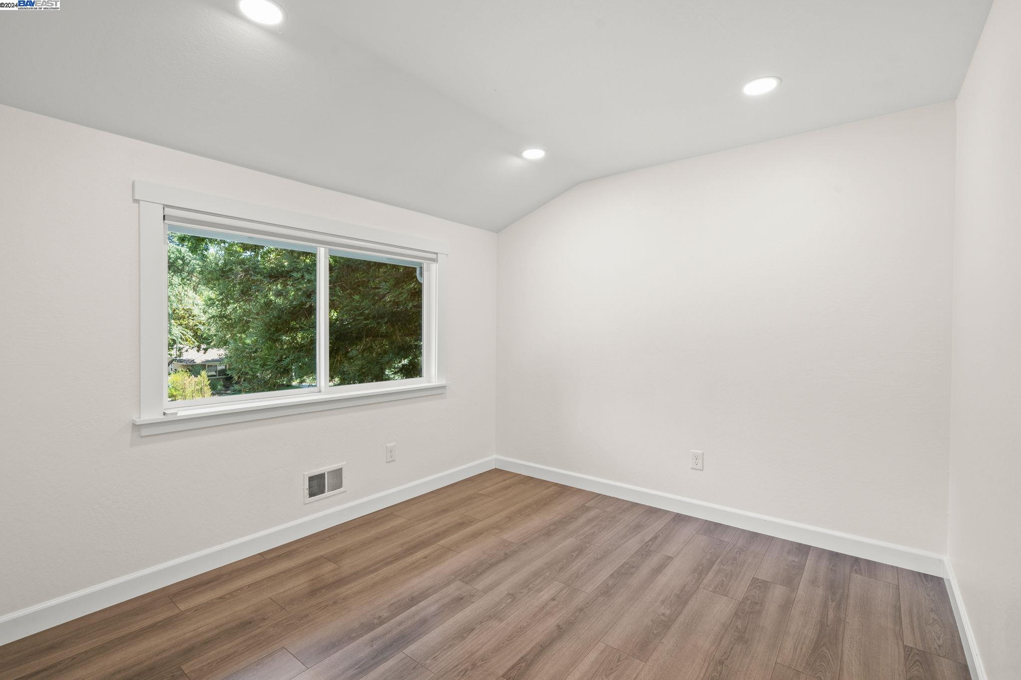 1065 Ocho Rios Dr