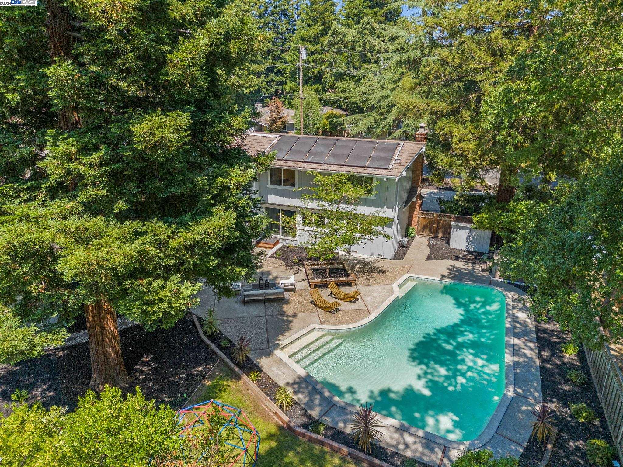 1065 Ocho Rios Dr