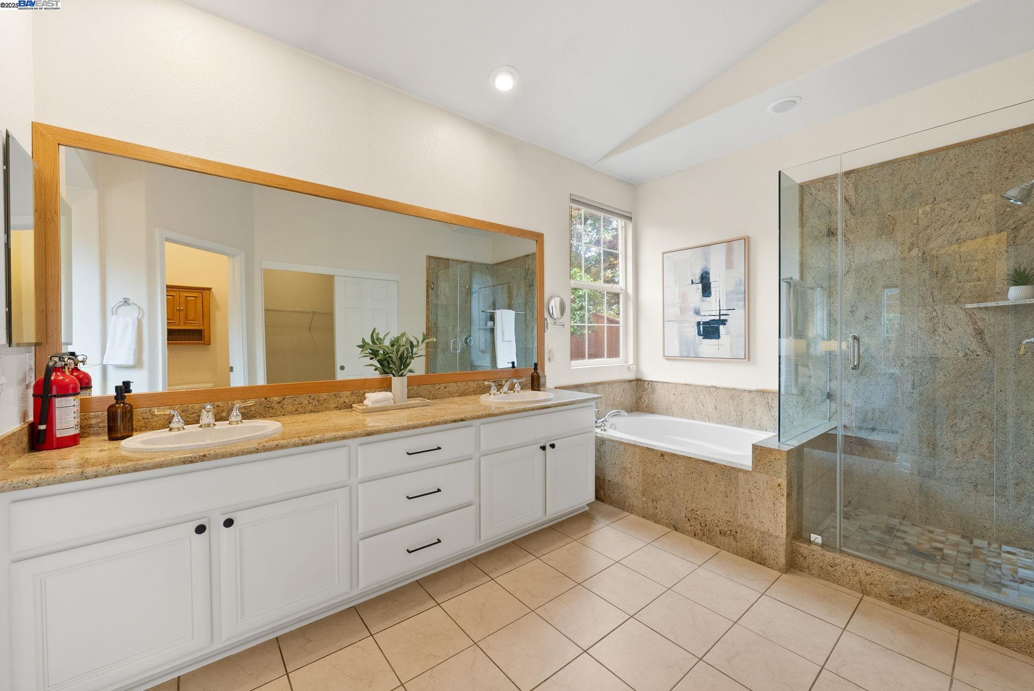 1000 Silver Maple Lane