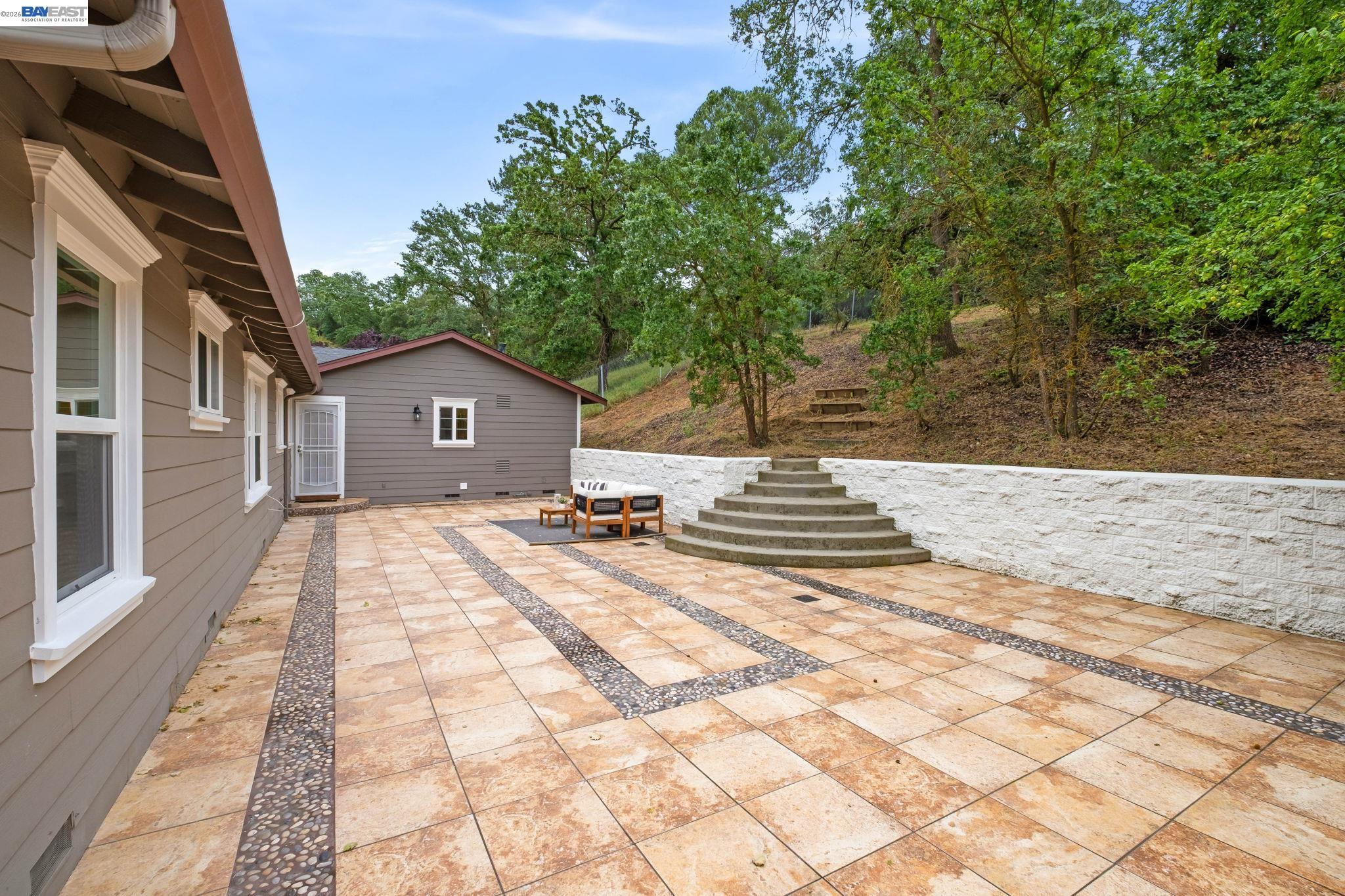 11 Rudgear Dr
