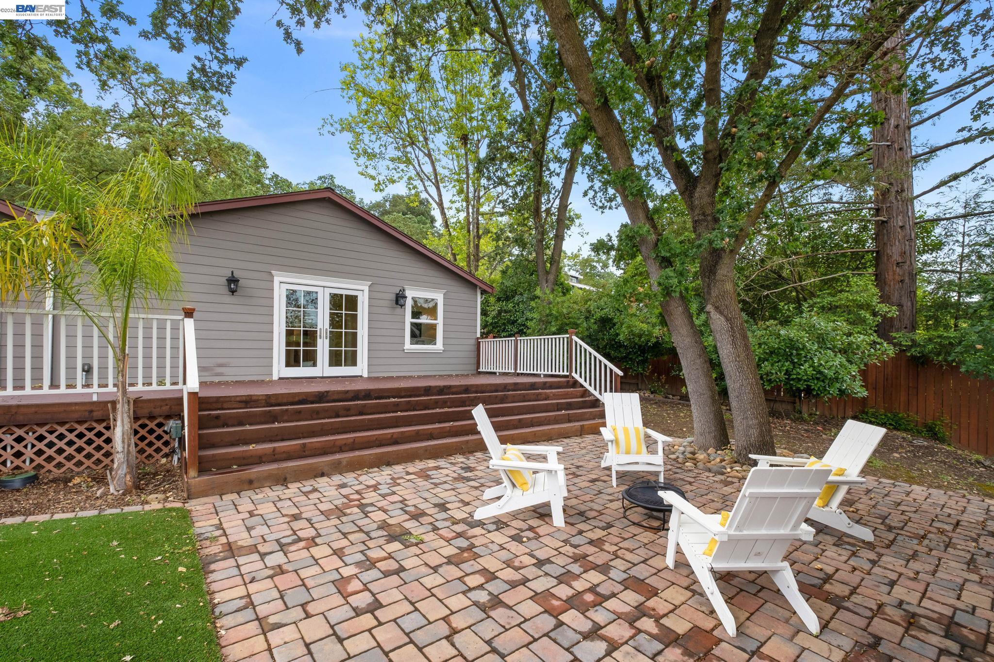 11 Rudgear Dr