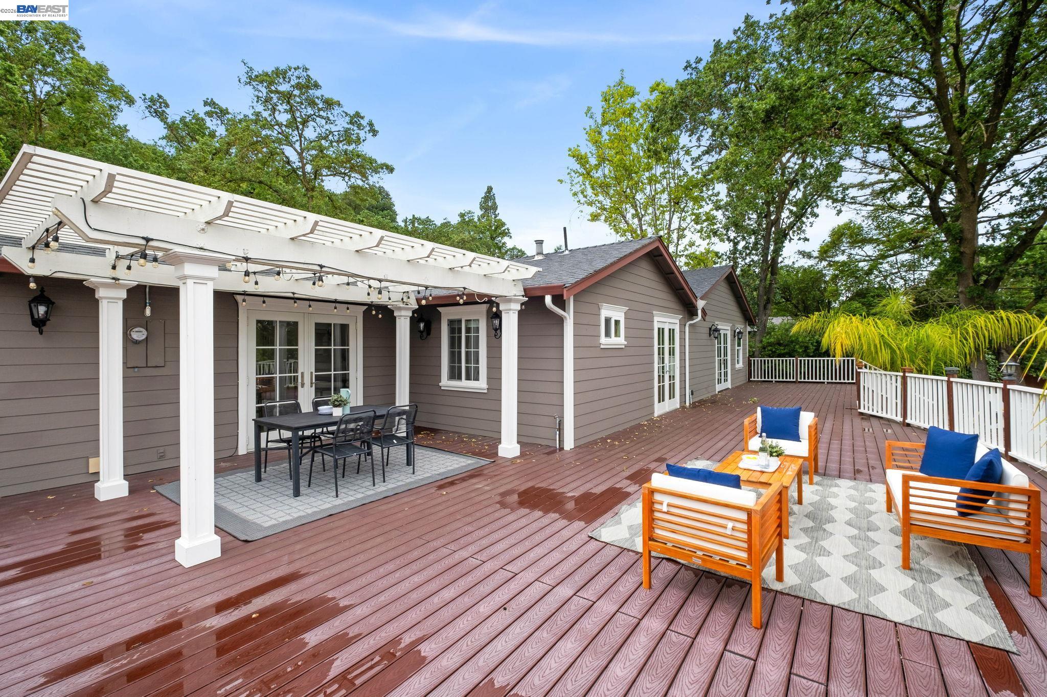 11 Rudgear Dr
