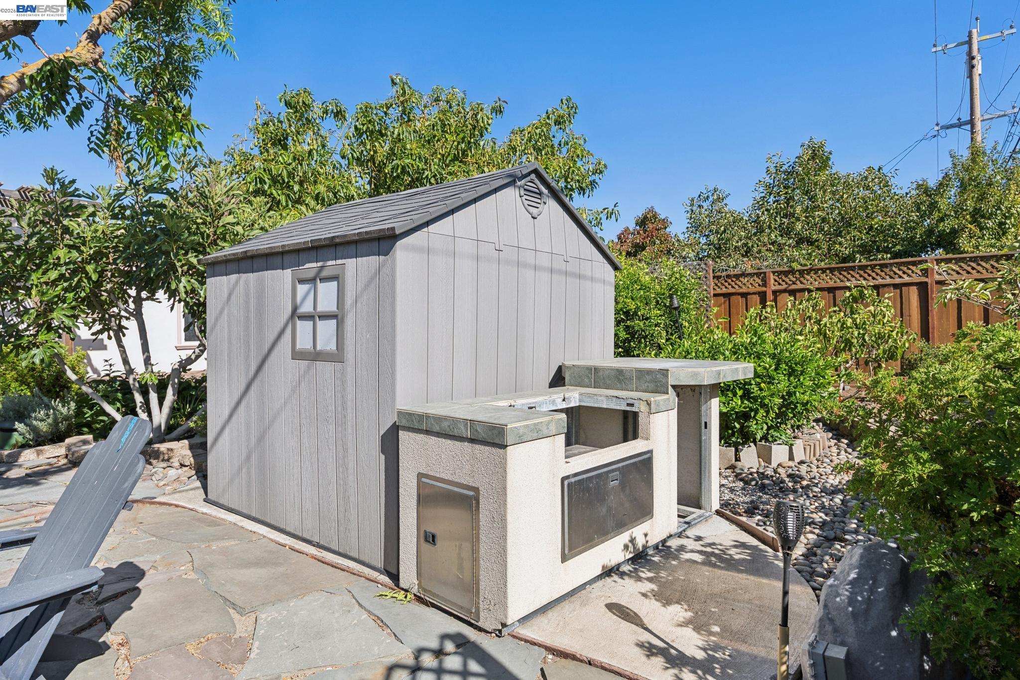 734 Scott Blvd