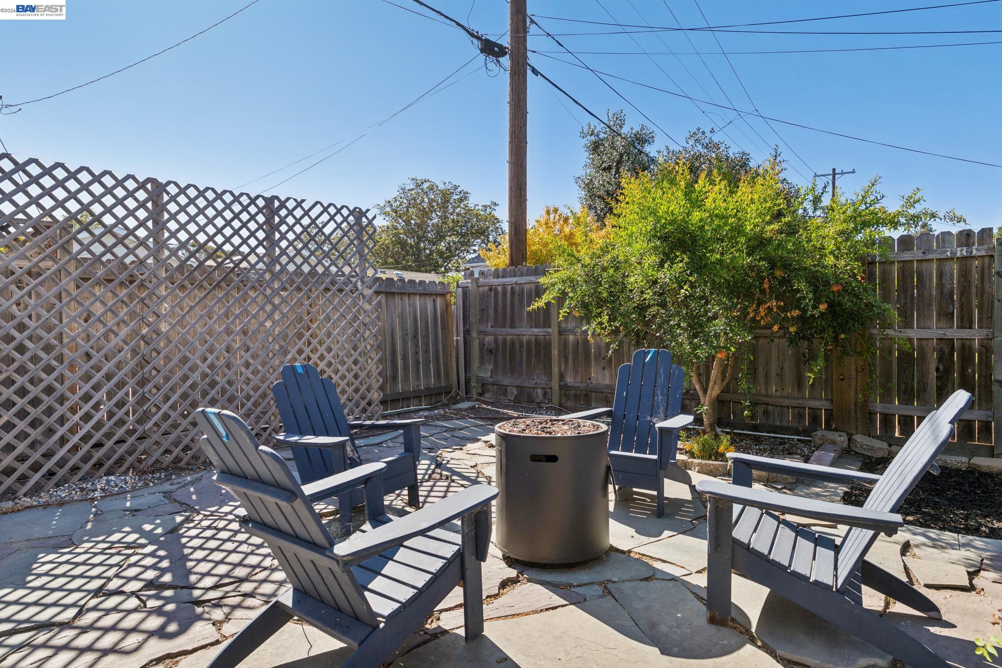 734 Scott Blvd