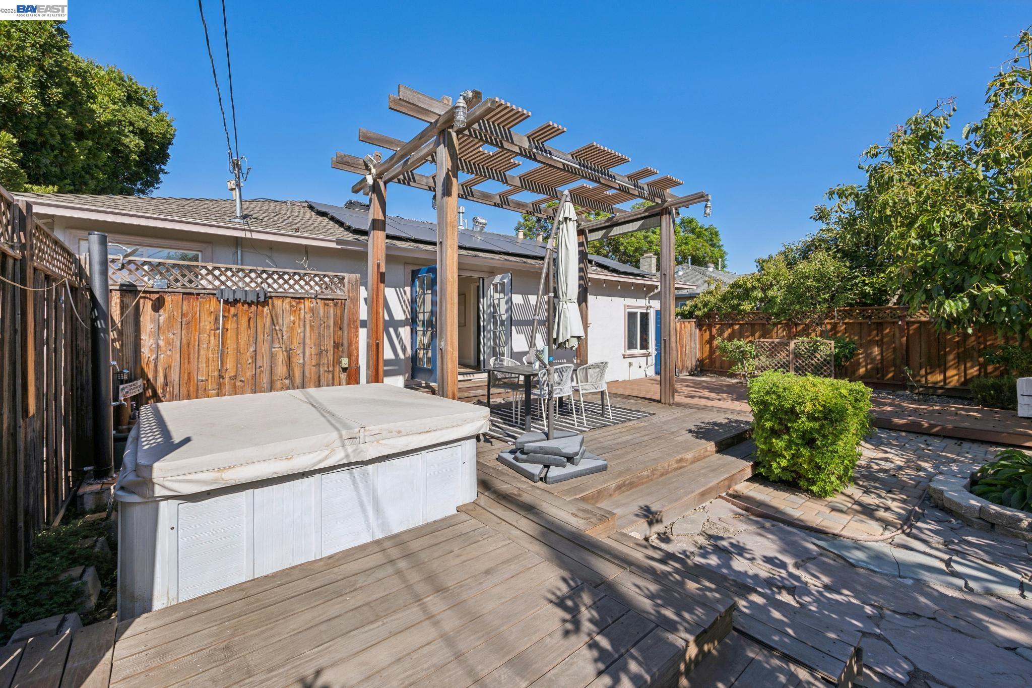 734 Scott Blvd