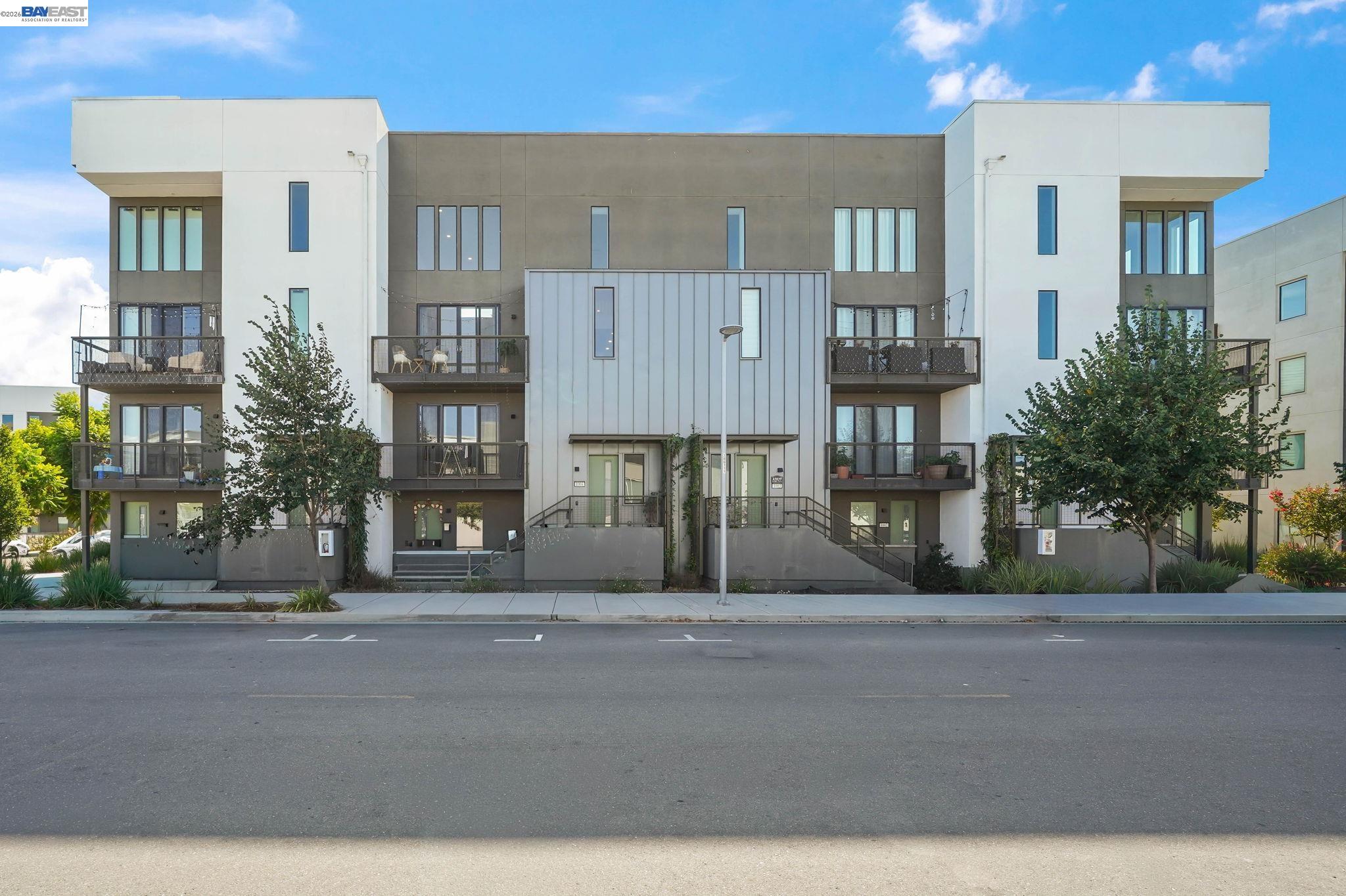 45039 Insight St # 1004