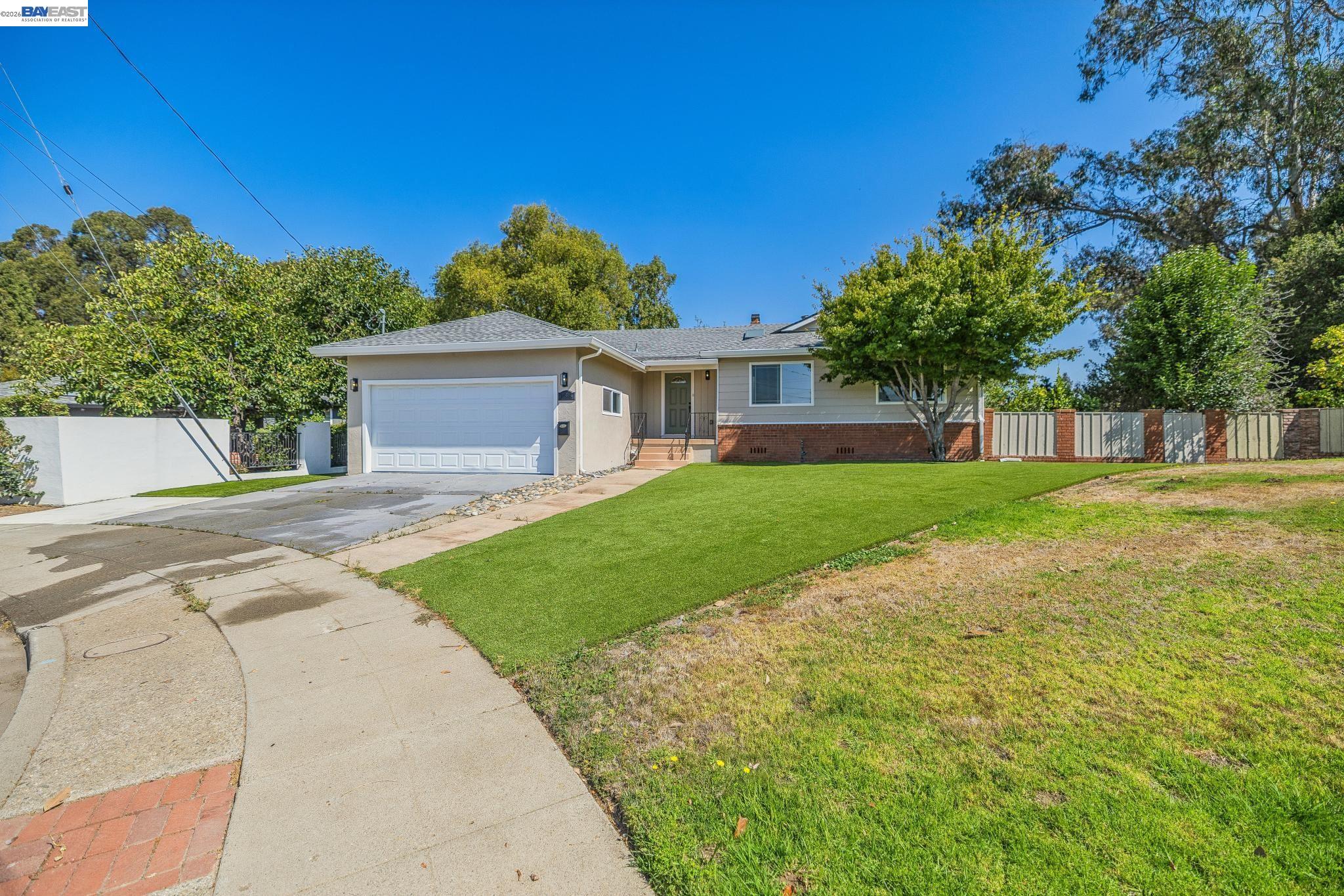 24818 Saint Luke Ct