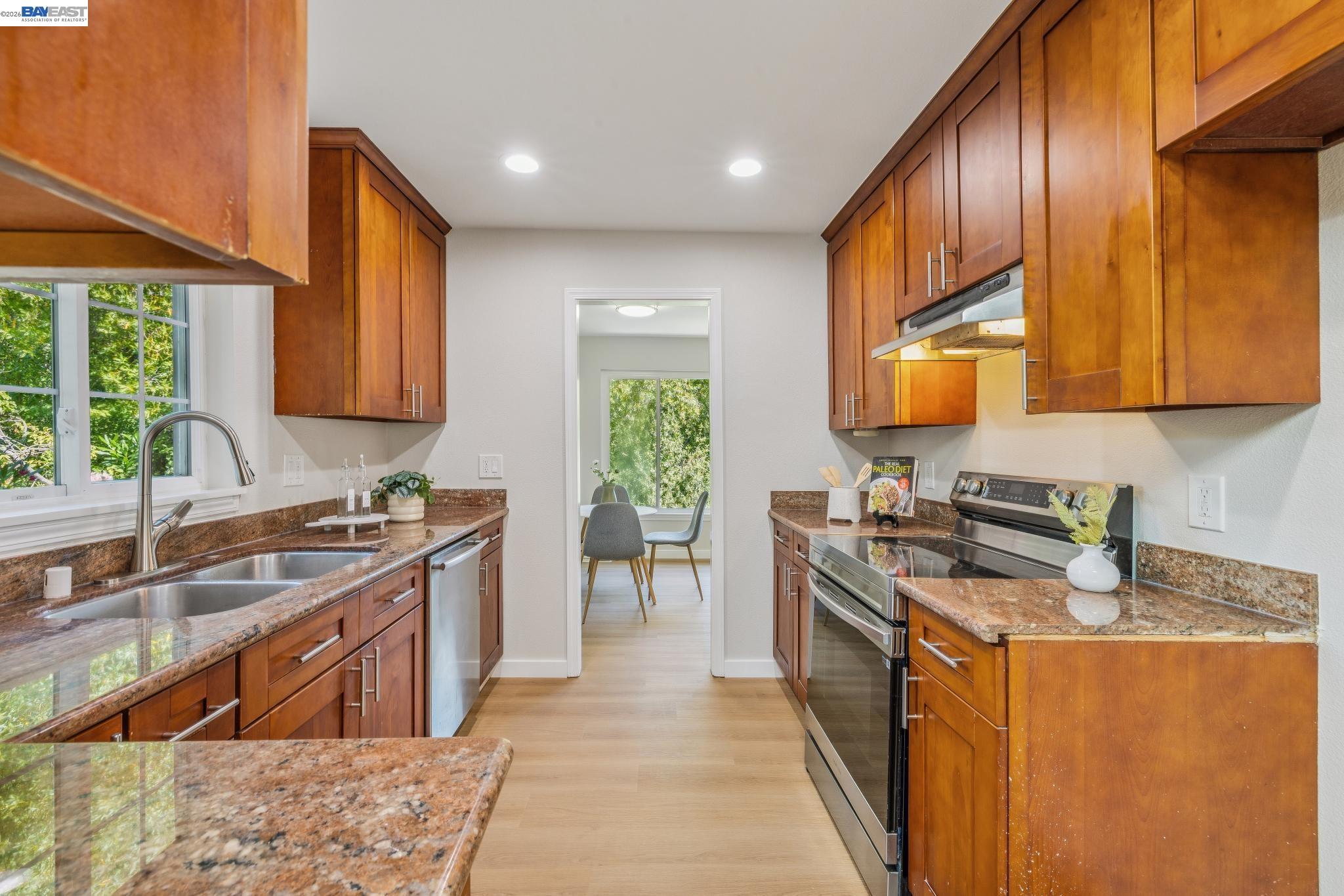 24818 Saint Luke Ct