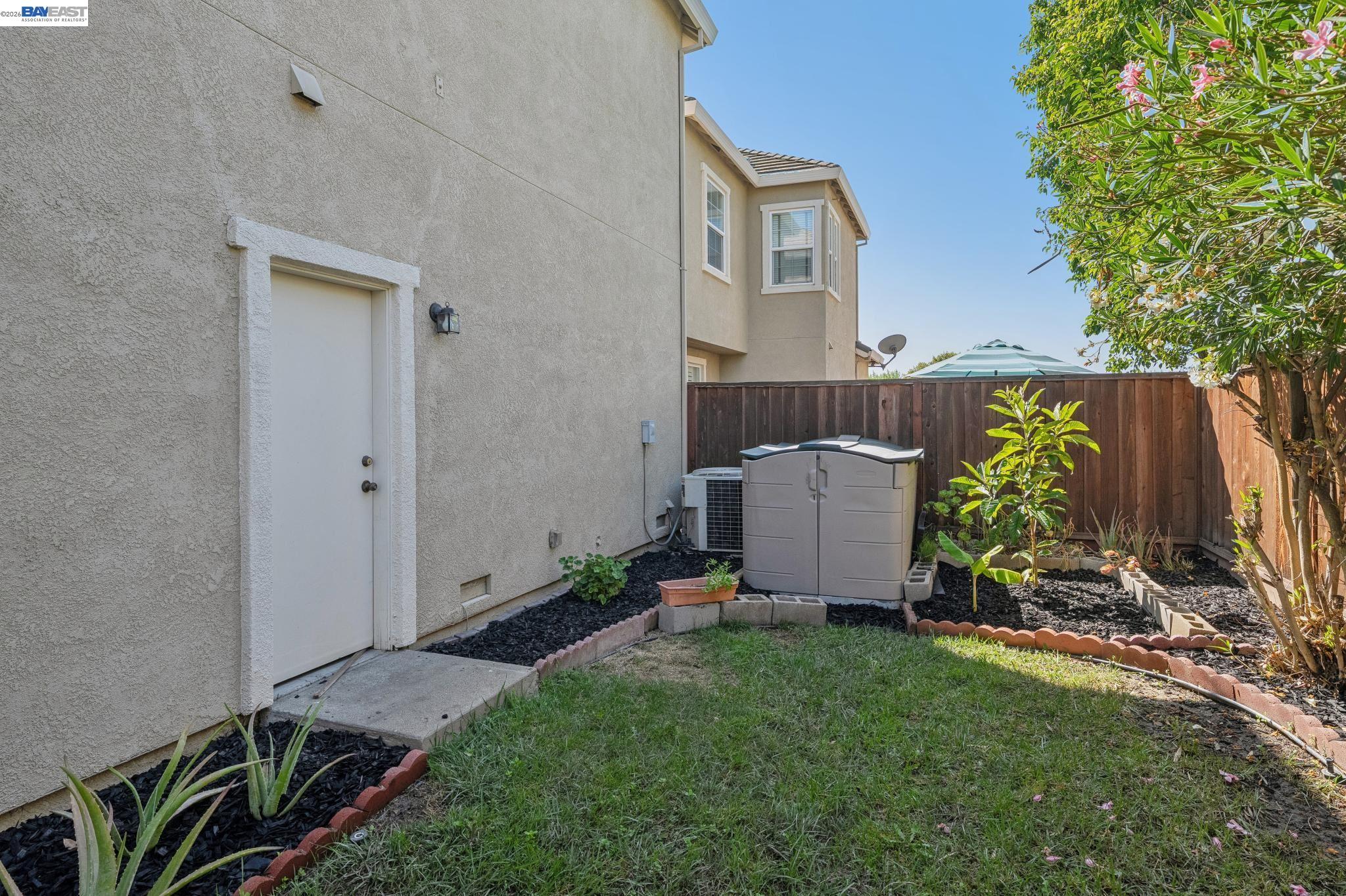 2628 Photinia Ct