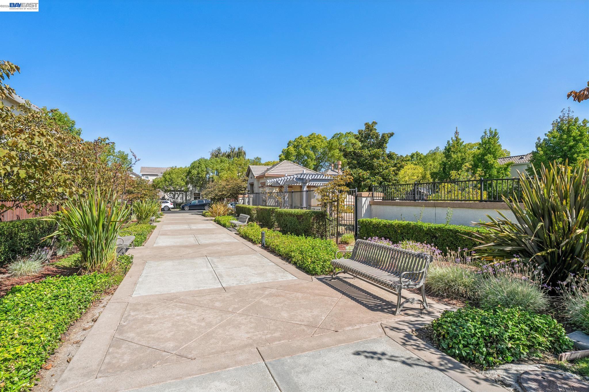 2628 Photinia Ct
