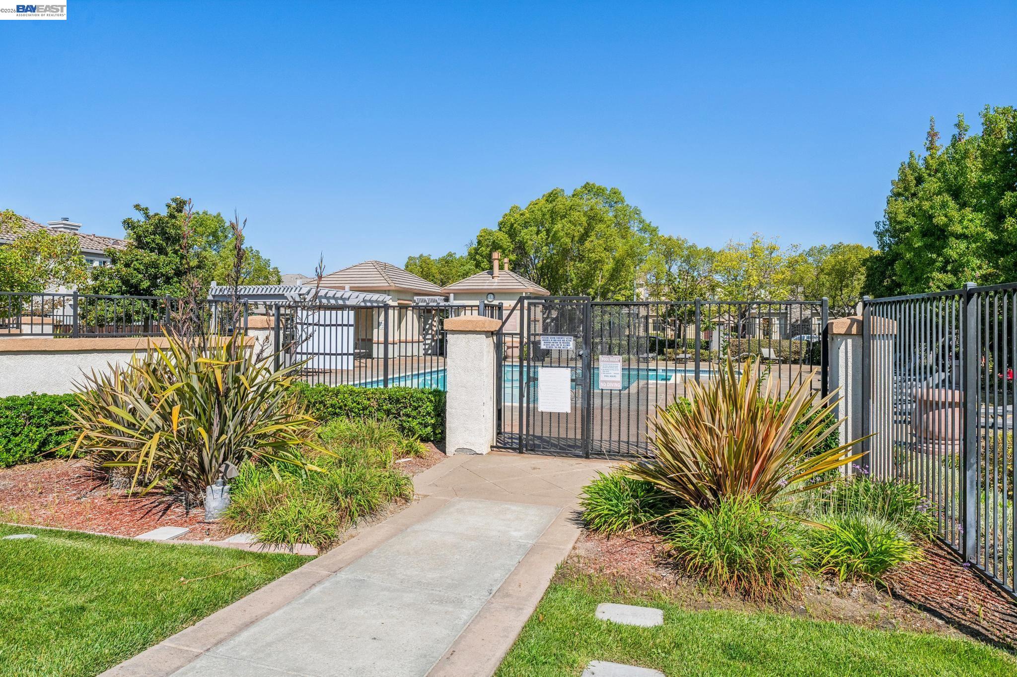 2628 Photinia Ct