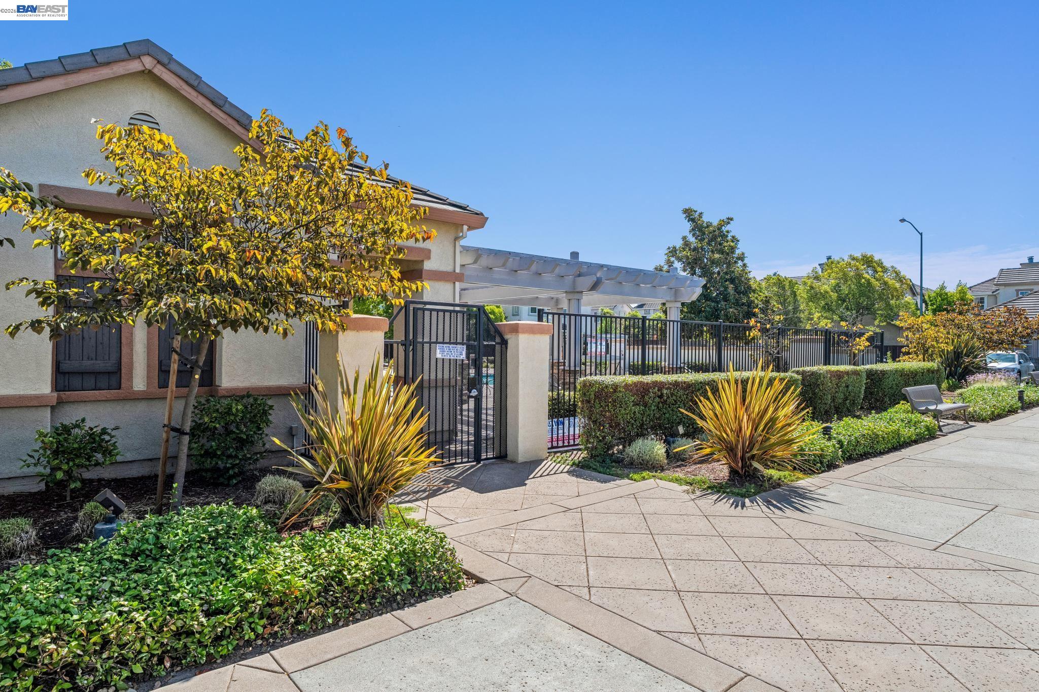 2628 Photinia Ct