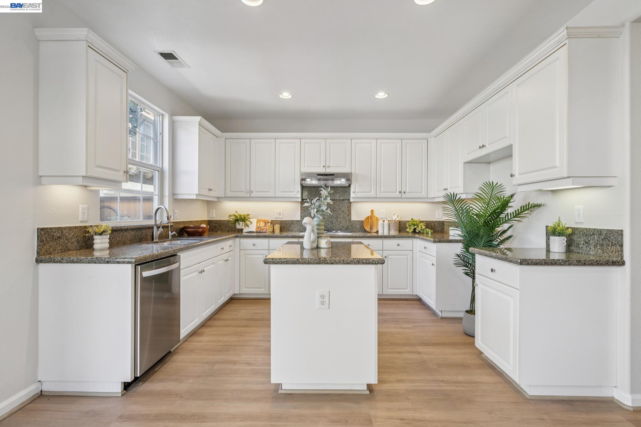 2628 Photinia Ct