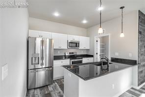 800 Endeavor Way