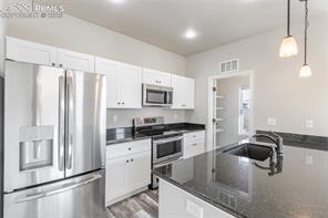 800 Endeavor Way