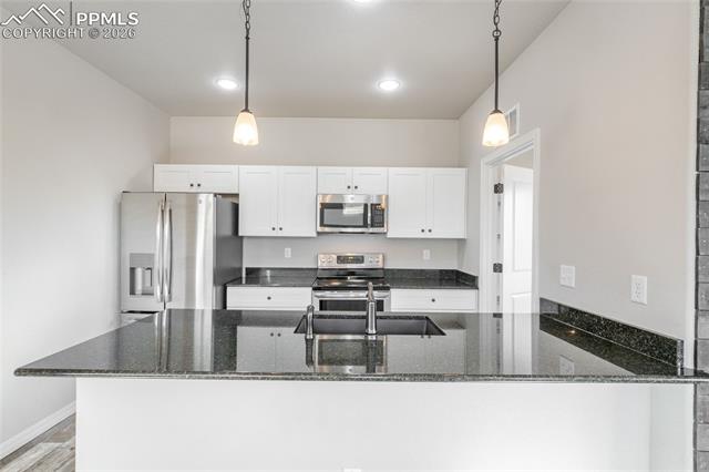 800 Endeavor Way