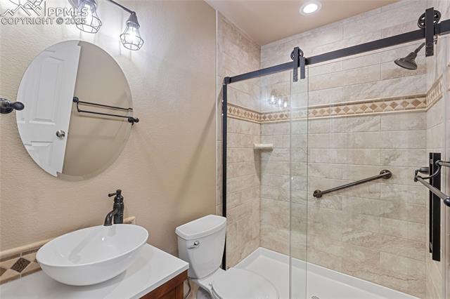 1455 Golden Hills Road