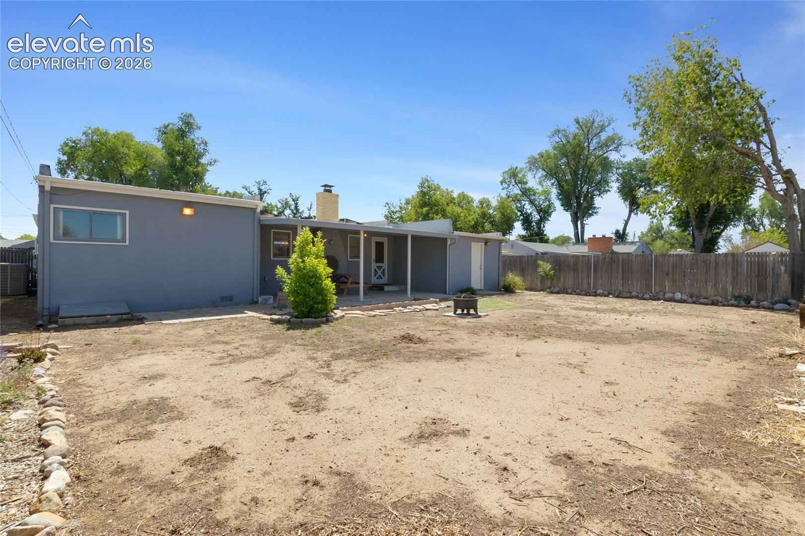 633 Prairie Avenue