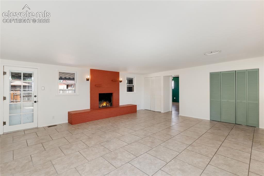 633 Prairie Avenue
