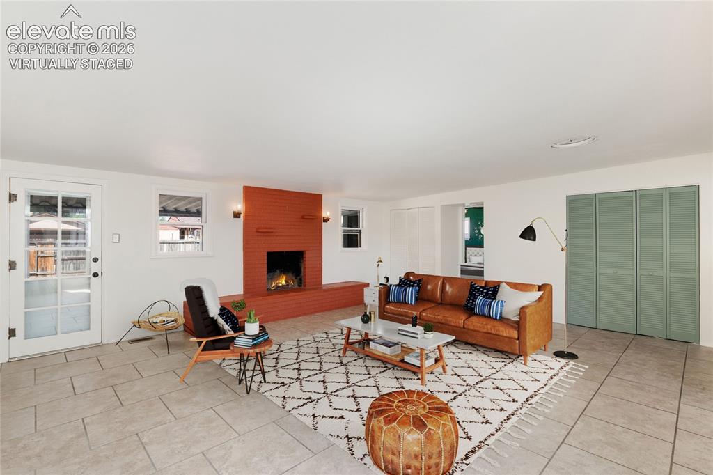 633 Prairie Avenue