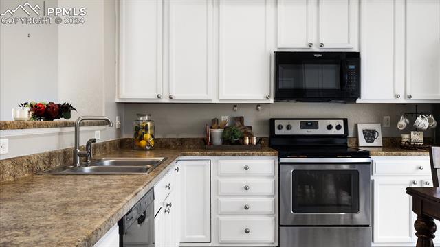 6432 Shimmering Creek Drive