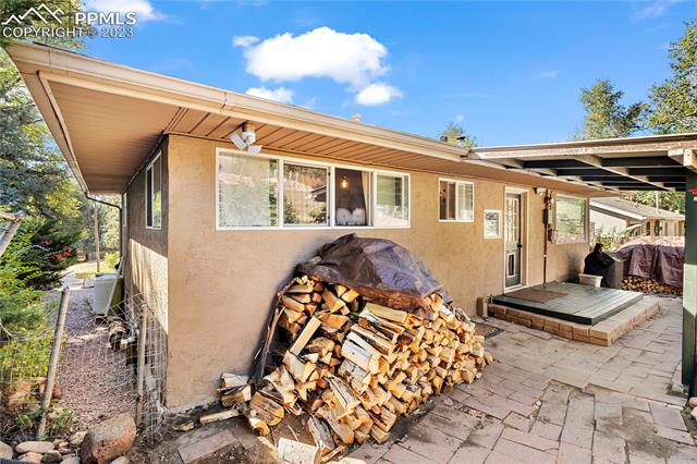 1685 Dorchester Drive