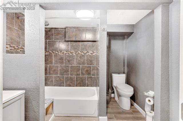 1685 Dorchester Drive