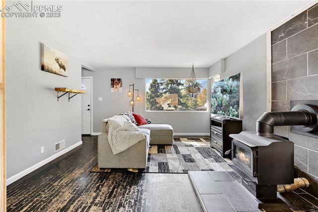 1685 Dorchester Drive