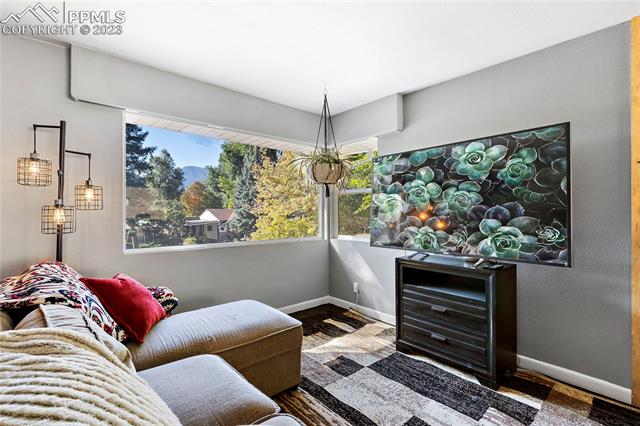 1685 Dorchester Drive