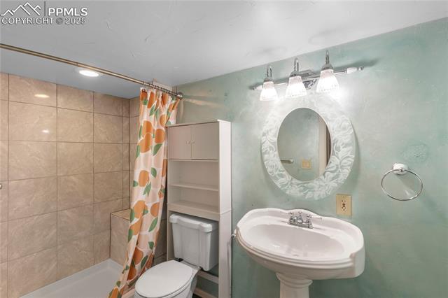 165 S Glenrose Drive