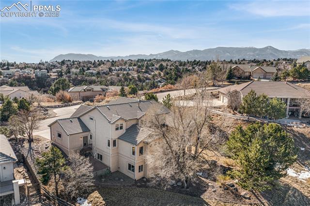 1425 Golden Hills Road