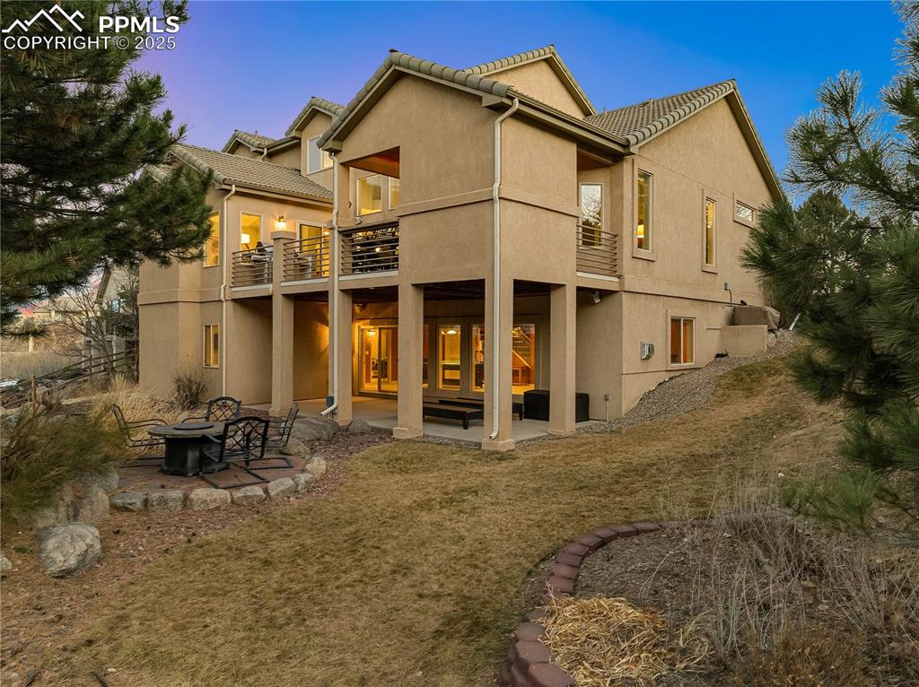 1425 Golden Hills Road
