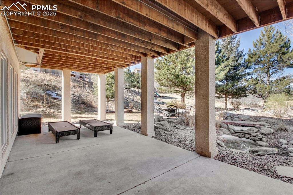 1425 Golden Hills Road