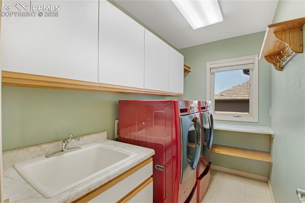 1425 Golden Hills Road