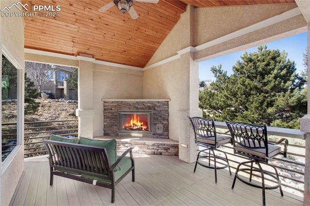 1425 Golden Hills Road