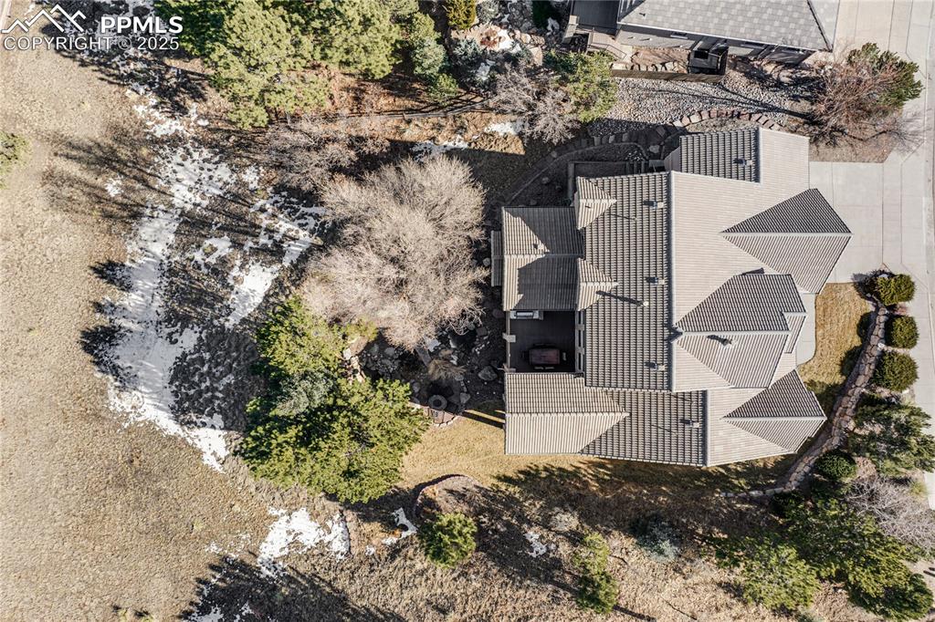 1425 Golden Hills Road