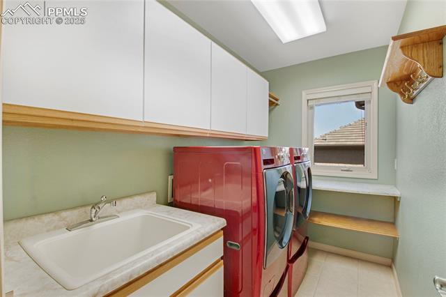 1425 Golden Hills Road