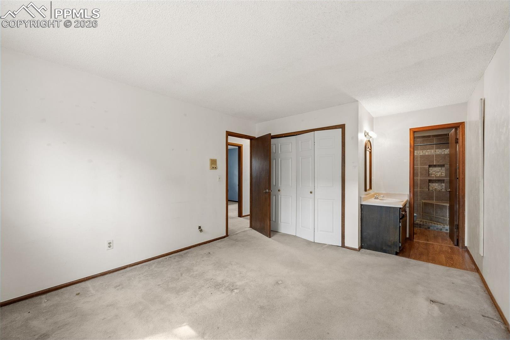 6035 Eagles Nest Court
