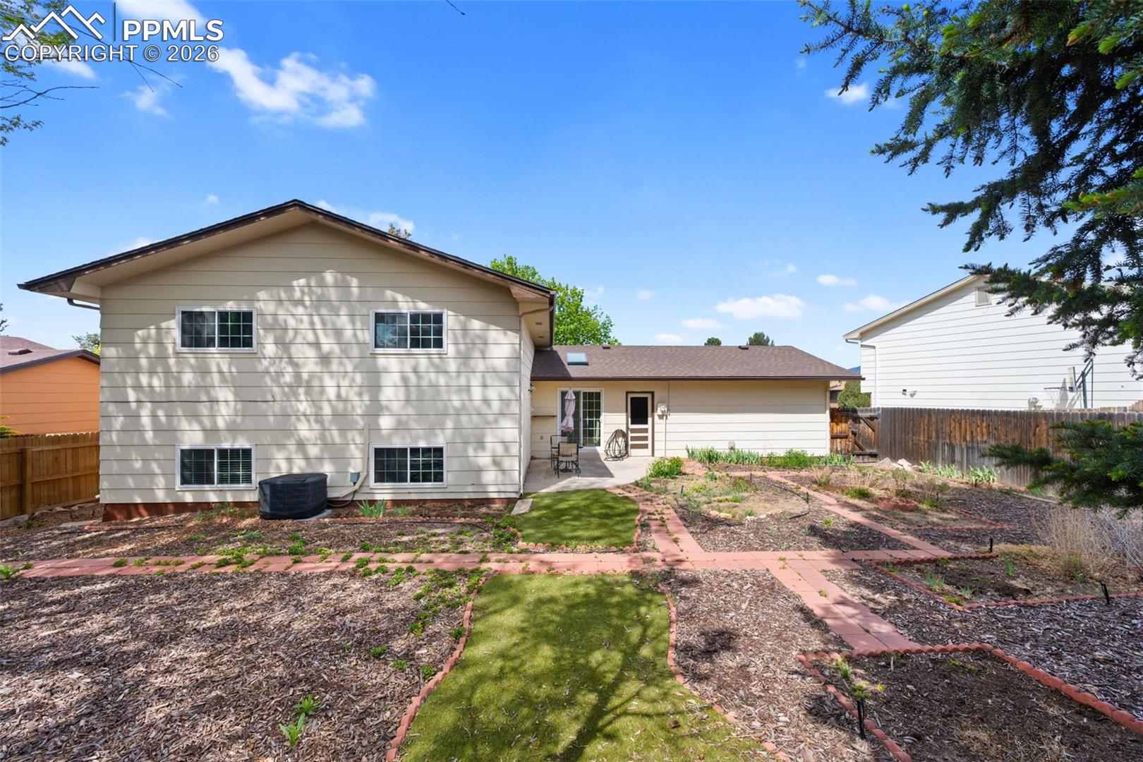 6035 Eagles Nest Court
