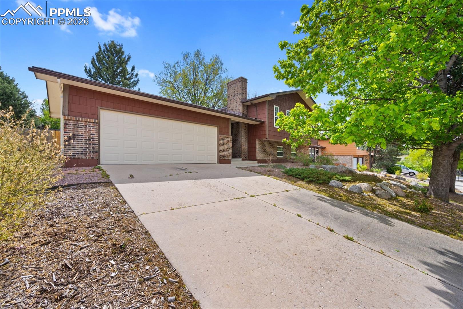 6035 Eagles Nest Court