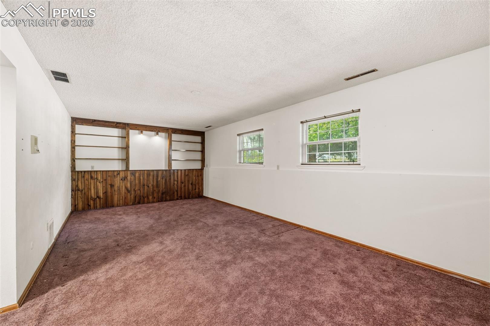 6035 Eagles Nest Court