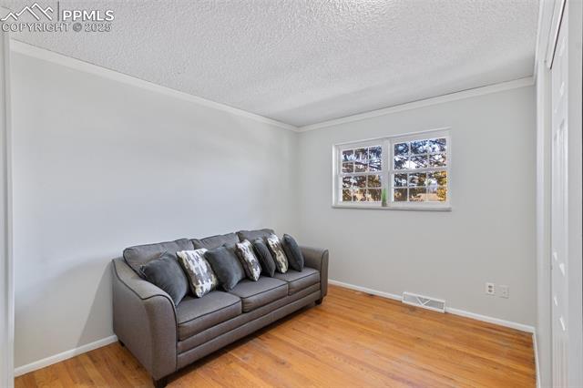 4623 La Cresta Drive