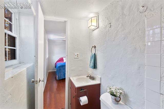 4623 La Cresta Drive