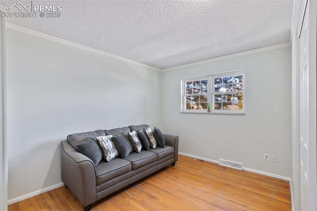 4623 La Cresta Drive