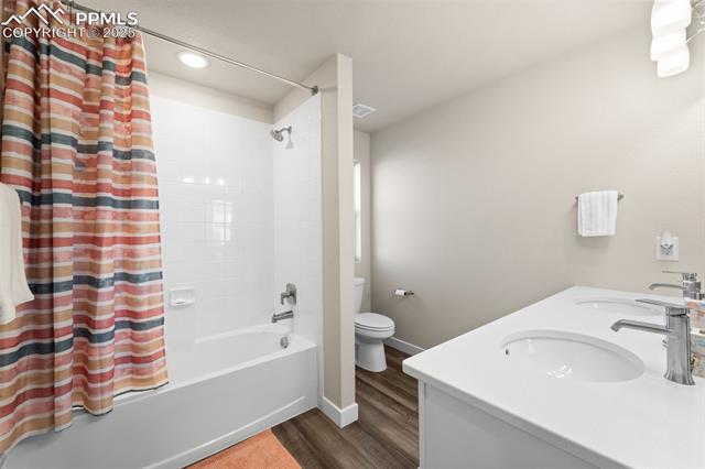 11490 Whistling Duck Way