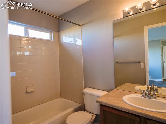 12294 Pine Valley Circle