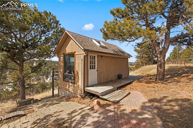 495 Broken Wagon Road