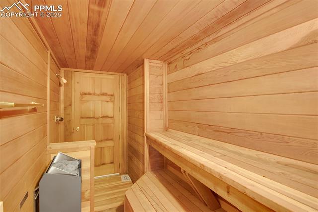 495 Broken Wagon Road