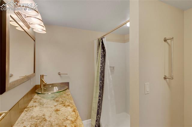 495 Broken Wagon Road